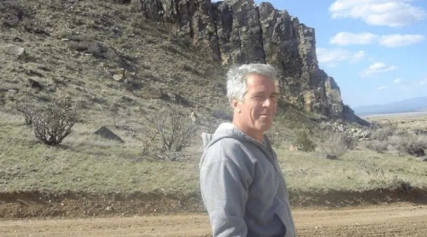 Epstein Çiftliği'nde Yeni Skandal Ortaya Çıktı! Gizemli Silahlar Çalındı